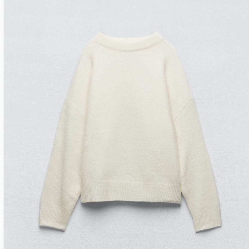 Zara white knit sweater